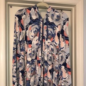 Evy’s Tree Sophie in Blue Rose Garden